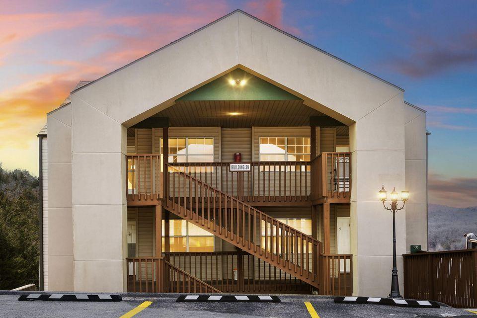 39 Lantern Bay Ln in Branson, MO - Building Photo