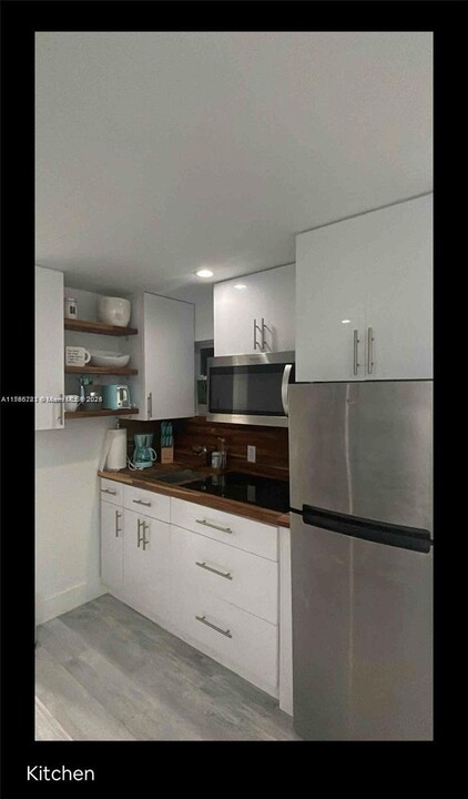 13003 SW 195th St in Miami, FL - Building Photo