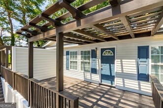6140 Jones Rd in Flowery Branch, GA - Building Photo - Building Photo