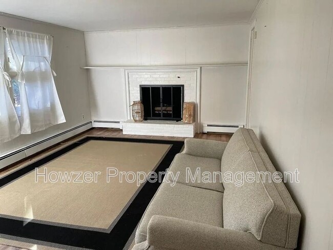 property at 20 Ellis Dr