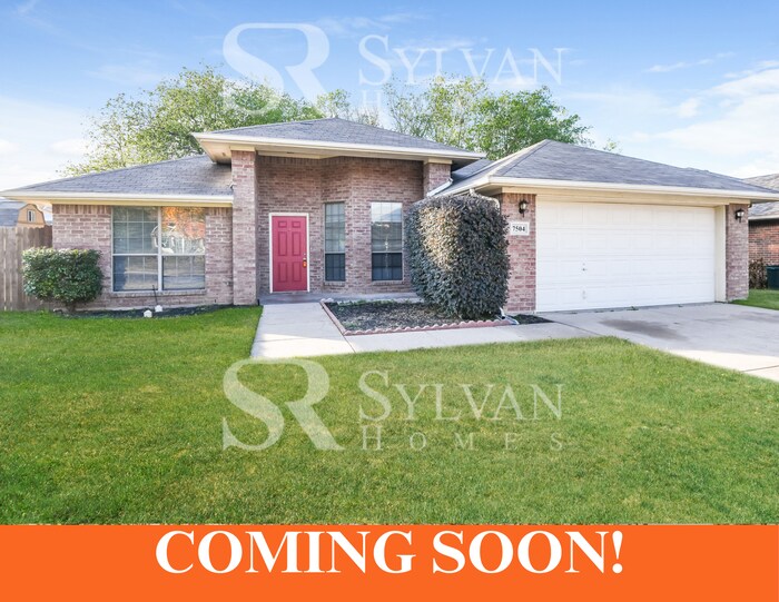 7504 Circle Dr in North Richland Hills, TX - Foto de edificio