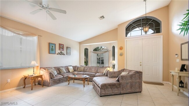 property at 1946 Par Dr