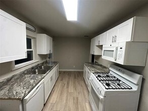2908 Binyon St in Fort Worth, TX - Building Photo - Building Photo