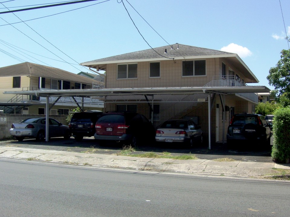 817 Olokele Ave in Honolulu, HI - Building Photo