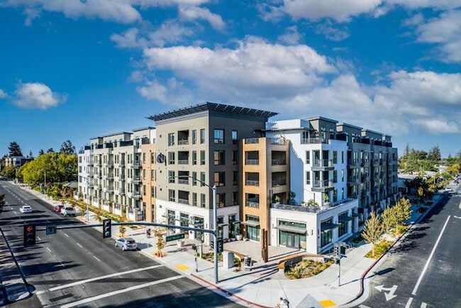 2700 W El Camino Real in Mountain View, CA - Building Photo - Building Photo