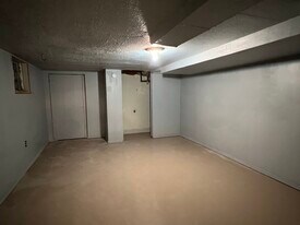 5924 Arendes Dr, Unit 5924 in St. Louis, MO - Building Photo