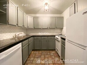 4555 Main St-Unit -#401 in Kansas City, MO - Building Photo - Building Photo