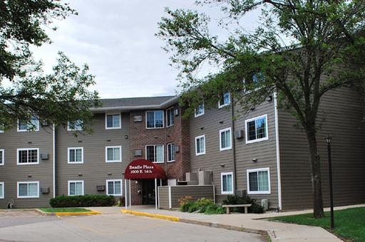 Beadle Plaza Apartments in Sioux Falls, SD - Building Photo