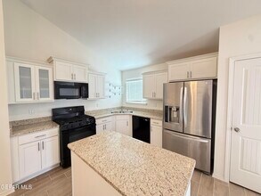 14343 Armando Silva Dr in El Paso, TX - Building Photo - Building Photo