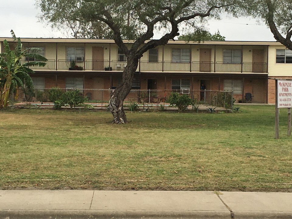 2909 McKinzie Rd in Corpus Christi, TX - Building Photo