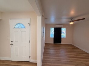 2844 Rio Linda Blvd in Sacramento, CA - Building Photo - Building Photo