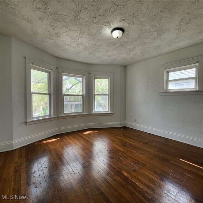 property at 10003 North Blvd