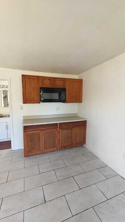 6259 Paradise Valley Rd in Cresco, PA - Building Photo