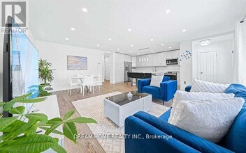 302 Crosby Ave in Richmond Hill, ON - Building Photo - Building Photo