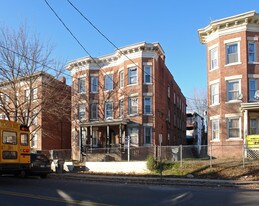 78 Hamilton St in Hartford, CT - Building Photo
