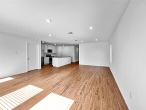 2004 Alpine Bch Ln in Oklahoma City, OK - Building Photo - Building Photo