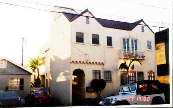 6656-6658 Vista Del Mar in Los Angeles, CA - Building Photo