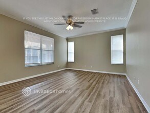 17011 Falconridge Rd in Fish Hawk, FL - Foto de edificio - Building Photo