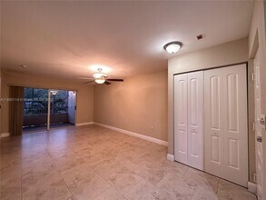 2820 N Oakland Forest Dr, Unit 208 in Oakland Park, FL - Building Photo - Building Photo