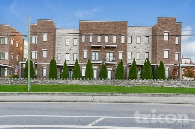 property at 6813 Charlotte Pike