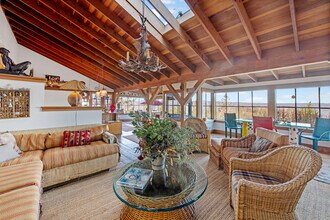 4040 Spring Mountain Rd in St Helena, CA - Building Photo - Building Photo