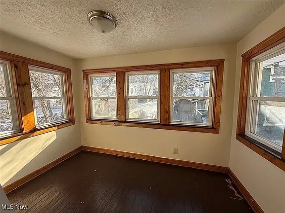 1022 Fairbanks Pl in Akron, OH - Foto de edificio - Building Photo
