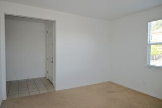 10100 Robert Watkins Way in Elk Grove, CA - Building Photo - Building Photo