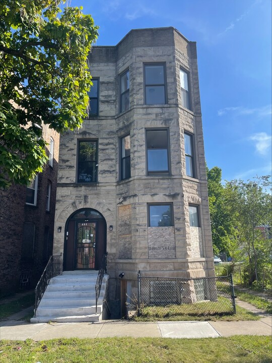 663 E 50th St in Chicago, IL - Building Photo