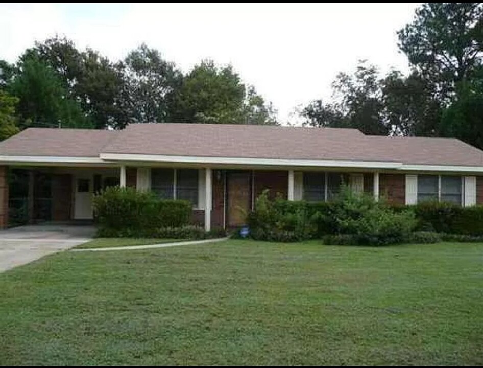 205 Emory Dr in Warner Robins, GA - Building Photo