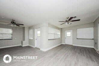 7121 Laurel Hill Dr in Orlando, FL - Building Photo - Building Photo