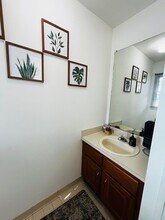 164 Milkweed Ct in Three Bridges, NJ - Foto de edificio - Building Photo
