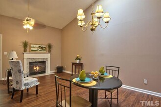 118 Forest Oaks Dr in Durham, NC - Building Photo - Building Photo