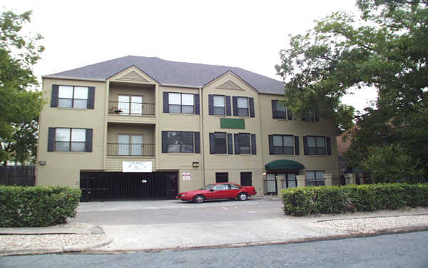 Twelve Oaks Condominiums in Austin, TX - Foto de edificio