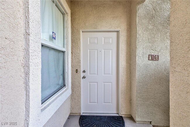 property at 905 Domnus Ln