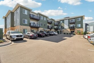 The Edge at Terravessa in Fitchburg, WI - Foto de edificio - Building Photo