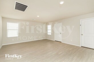 10550 Varmus Dr in Converse, TX - Building Photo - Building Photo