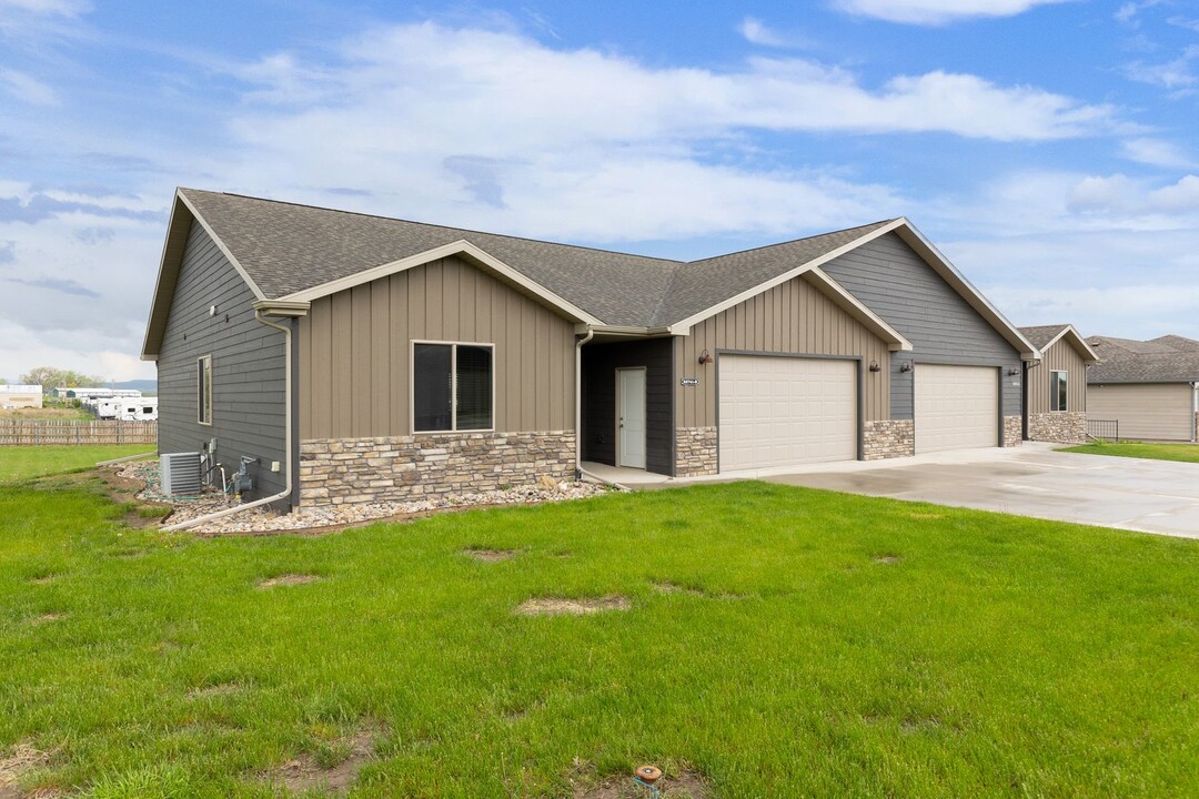 22741 Rando Ct in Box Elder, SD - Building Photo