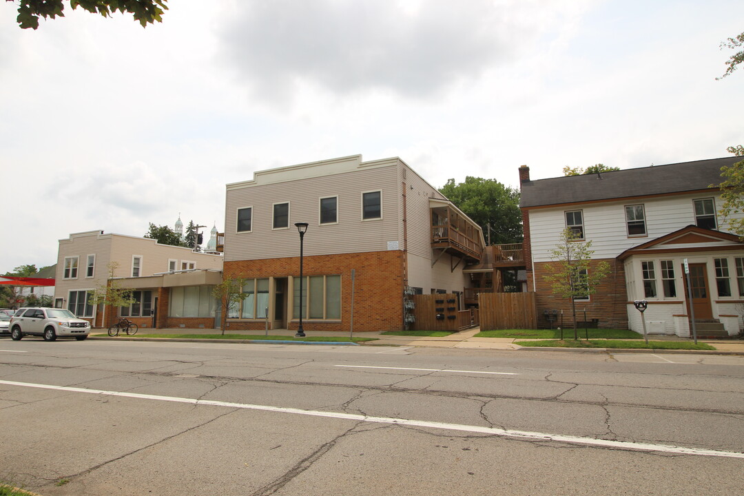 217 W Cross St, Unit 1 in Ypsilanti, MI - Foto de edificio