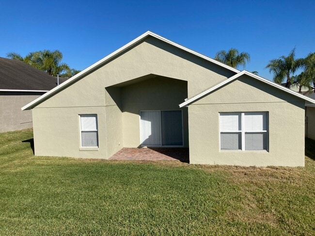 property at 447 Knightsbridge Cir