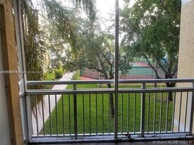8540 SW 212th St in Cutler Bay, FL - Building Photo