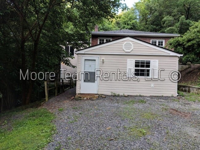 348 Browning Ave