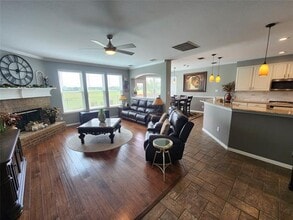 3848 Lakeway Dr in Grapevine, TX - Building Photo - Building Photo