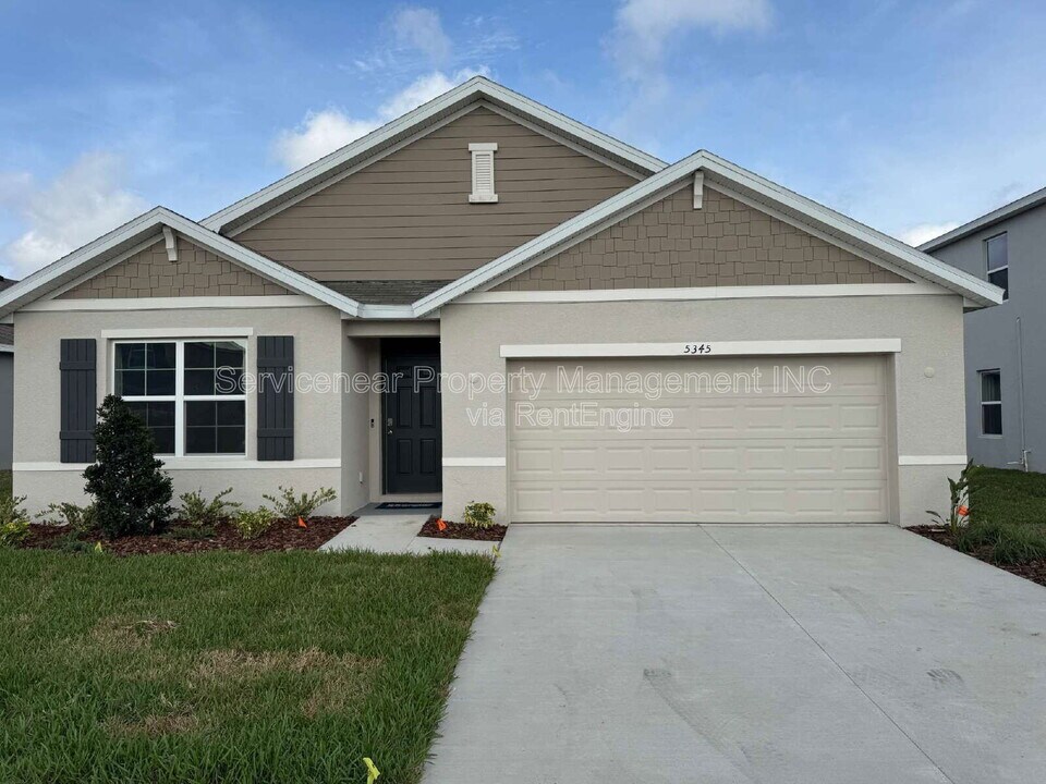 5345 Oxford Gray Rd in Zephyrhills, FL - Building Photo