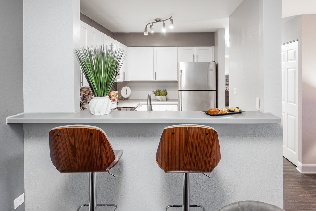 Grays Pointe Apartments in Grayslake, IL