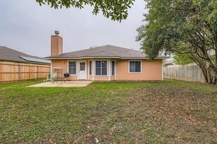 441 Keystone Loop in Kyle, TX - Building Photo