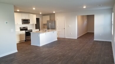 112 Windcrest Dr in Rincon, GA - Building Photo - Building Photo