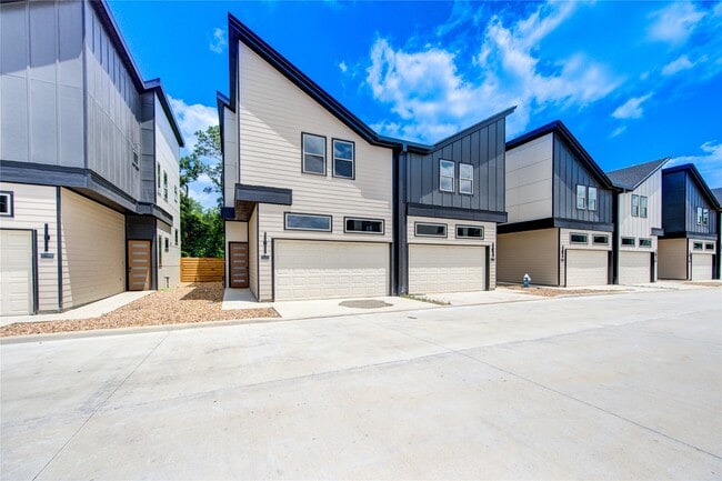 13115 Wild Orchid Ln in Cypress, TX - Building Photo - Building Photo