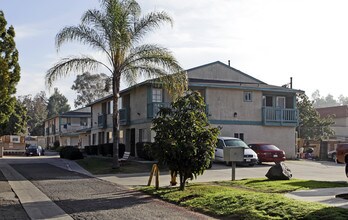 Serenity Palms in Escondido, CA - Building Photo - Building Photo