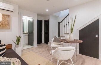 1524 18th St NW in Washington, DC - Building Photo - Building Photo