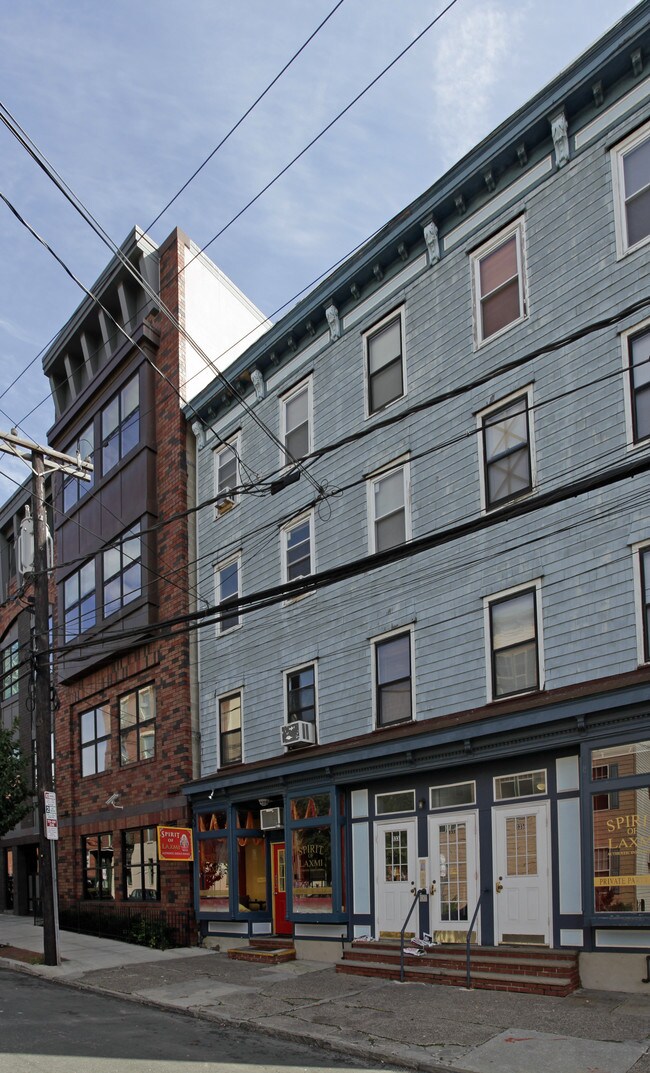 133 Morris St